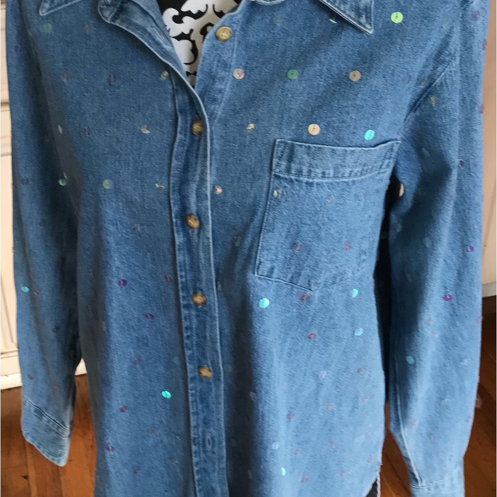 The Quacker Factory Sequined jeans shirt. Medium